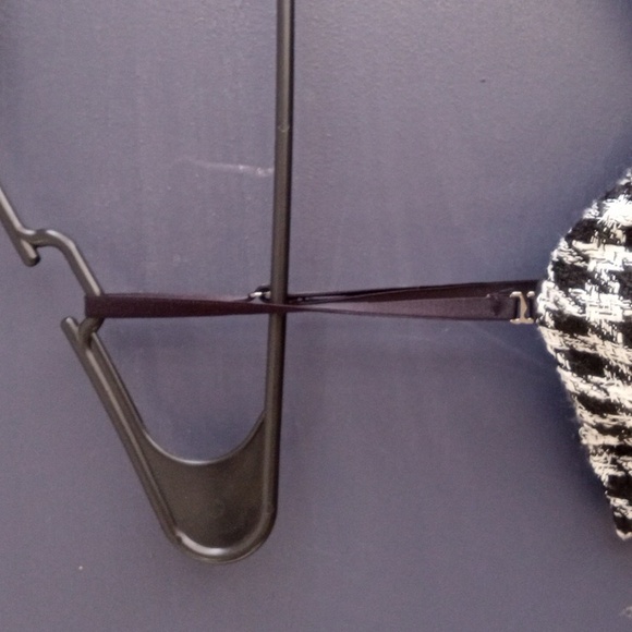 NWT Ardene Halter top black white patterned size large - Picture 3 of 6